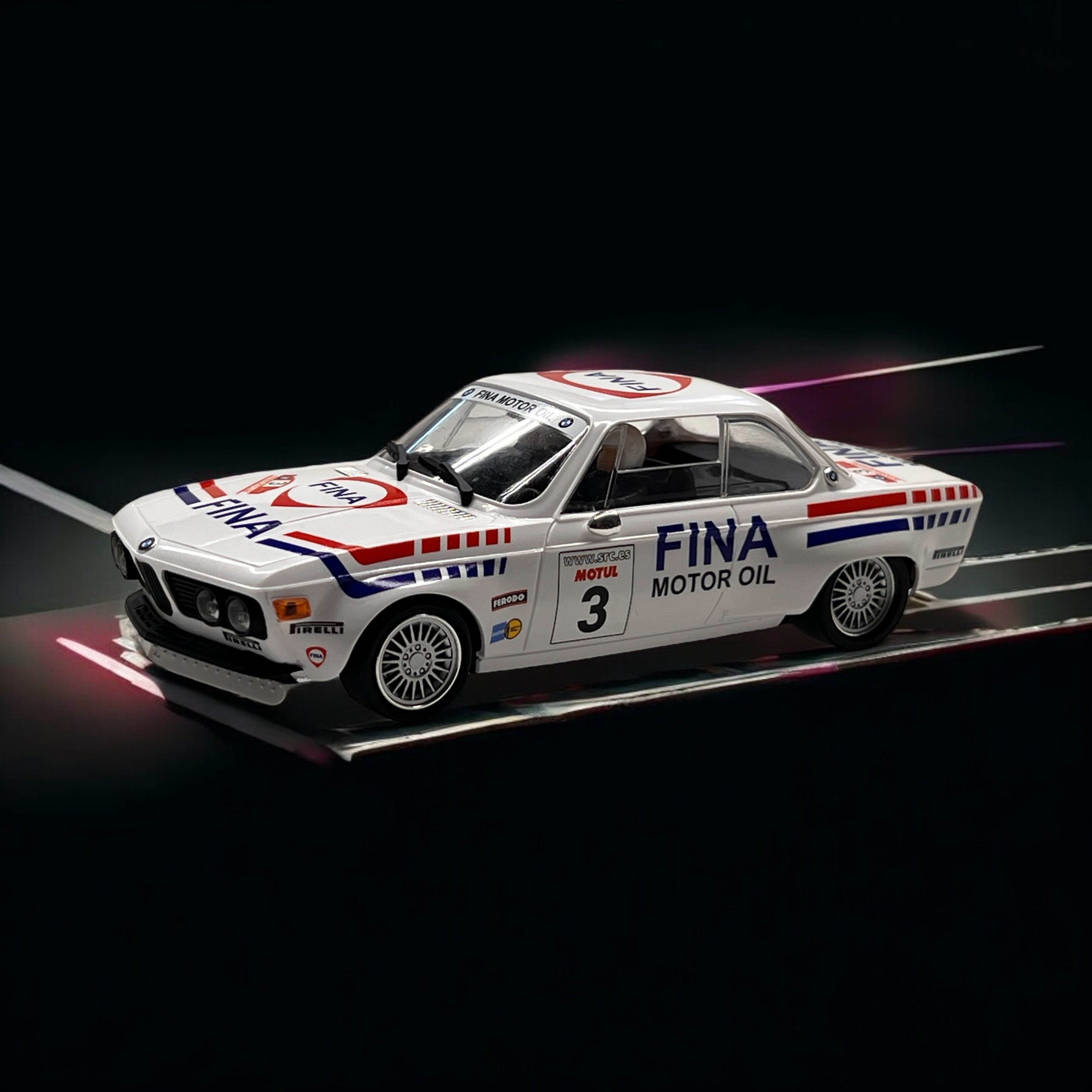 Colocación calcas BMW 2.8CS CHRONO LEGENDS - FINA TRIBUTE