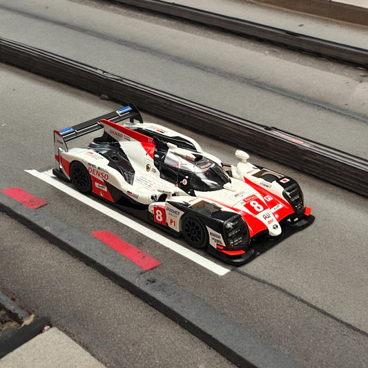 TOYOTA LMP1 CHRONO Serie „Alonso“